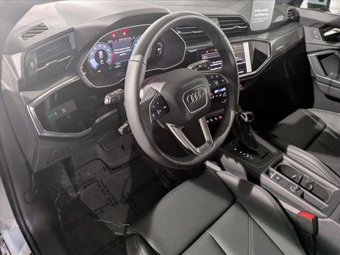 New 2025 Audi Q3 2.0T Premium w/ Black Optic Sport Package AWD/4WD image 3