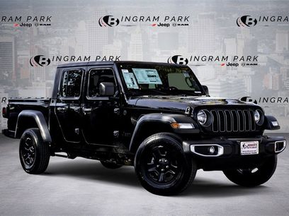 New 2026 Jeep Gladiator Sport