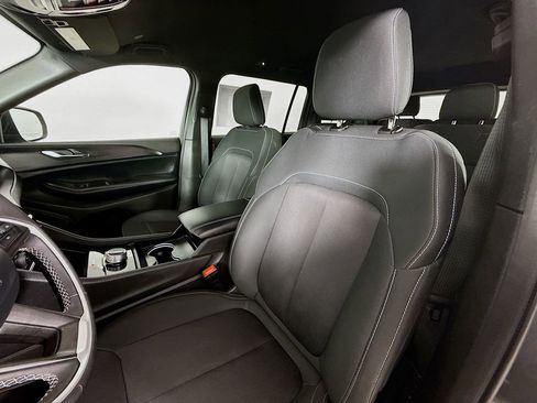 Used 2024 Jeep Grand Cherokee L Laredo image 22