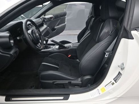 Used 2024 Toyota GR86 Premium RWD image 8