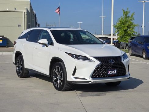 Used 2021 Lexus RX 350L FWD w/ Premium Package image 3