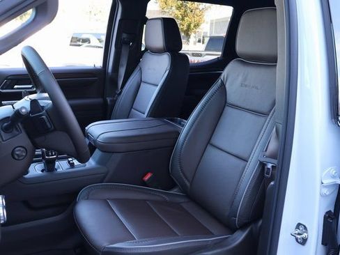 New 2026 GMC Sierra 1500 Denali w/ Denali Reserve Package AWD/4WD image 11