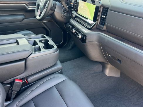 Used 2026 GMC Sierra 1500 SLT RWD image 20