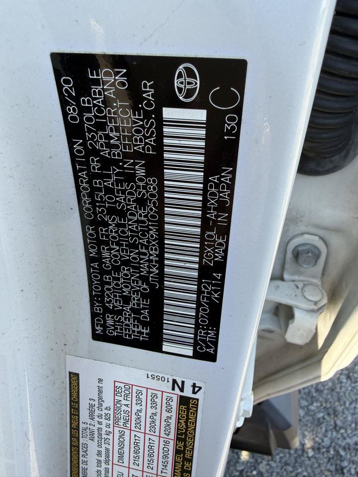 Used 2021 Toyota C-HR LE FWD image 12