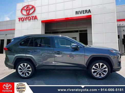 Used 2023 Toyota RAV4 XLE Premium AWD/4WD image 8