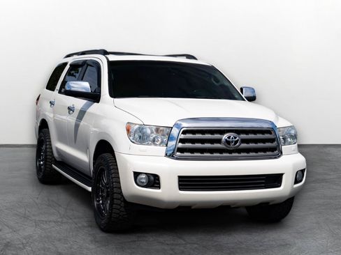 Used 2014 Toyota Sequoia Platinum AWD/4WD image 1