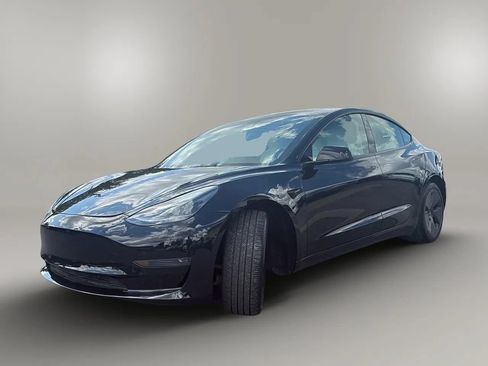 Used 2023 Tesla Model 3 Standard Range RWD image 3