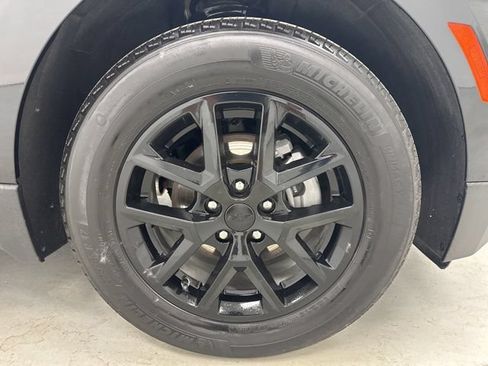 Used 2024 Chevrolet Equinox LT FWD image 30