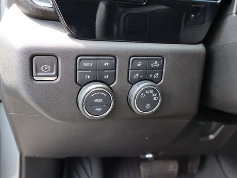 Used 2023 Chevrolet Silverado 1500 LT AWD/4WD image 13