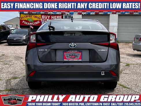 Used 2021 Toyota Prius LE FWD image 7