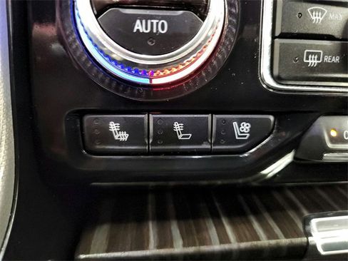 Used 2023 GMC Yukon Denali image 29