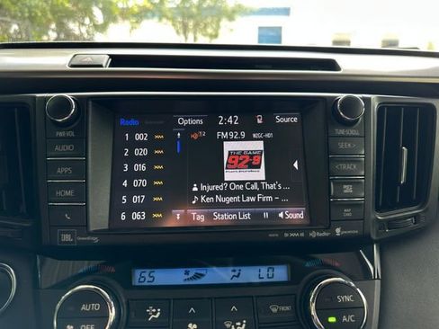 Used 2016 Toyota RAV4 Limited FWD image 20