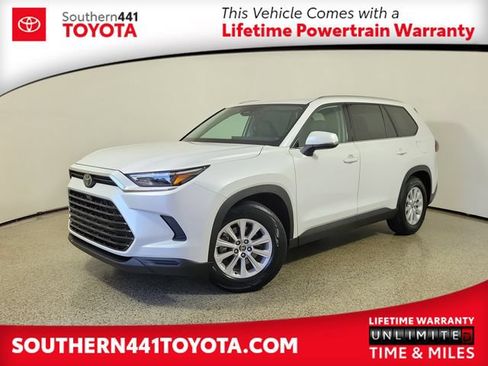 Used 2025 Toyota Grand Highlander FWD image 1