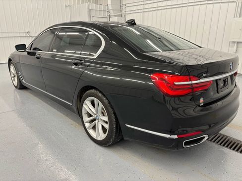 Used 2018 BMW 750i xDrive AWD/4WD image 4