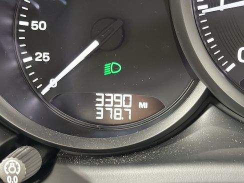 Certified 2026 Porsche Macan AWD/4WD image 39