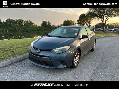 Used 2015 Toyota Corolla LE FWD image 1