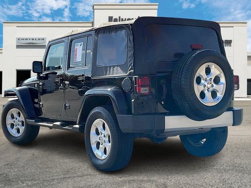 Used 2015 Jeep Wrangler Unlimited Sahara image 12