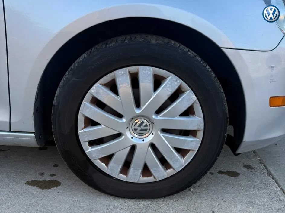 Used 2010 Volkswagen Jetta S FWD image 9
