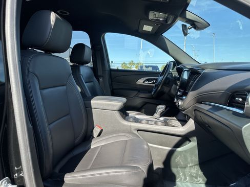Used 2024 Chevrolet Traverse LT AWD/4WD image 25