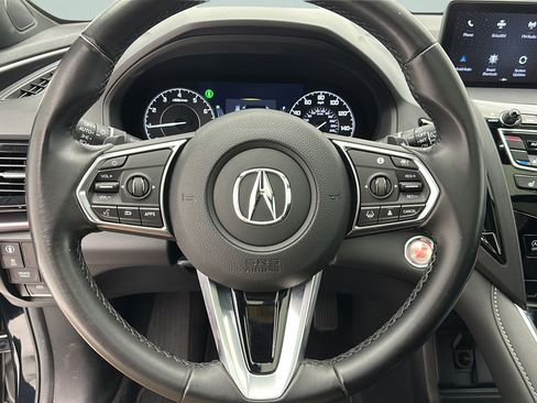 Used 2025 Acura RDX SH-AWD image 17