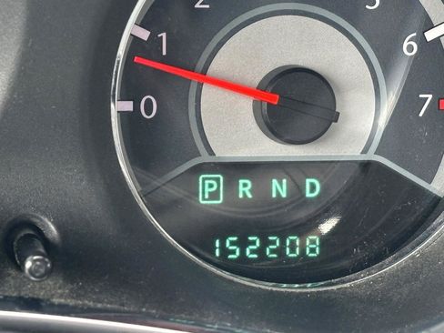 Used 2012 Chrysler 200 Touring FWD image 11