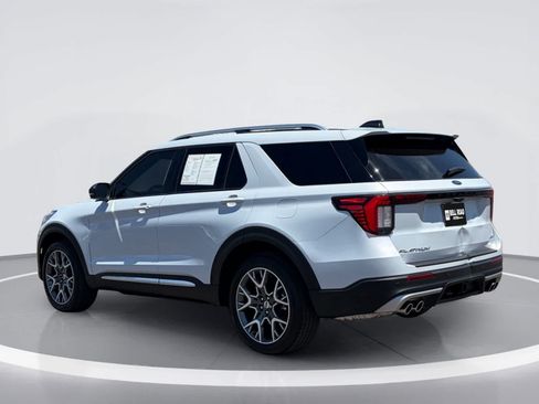 Used 2025 Ford Explorer Platinum w/ Ultimate Package AWD/4WD image 4