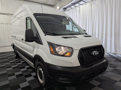 Used 2025 Ford Transit 250 148 High Roof RWD image 5
