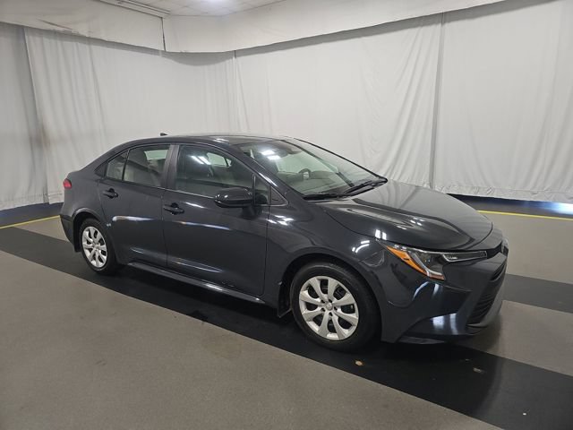 Used 2026 Toyota Corolla LE FWD image 2
