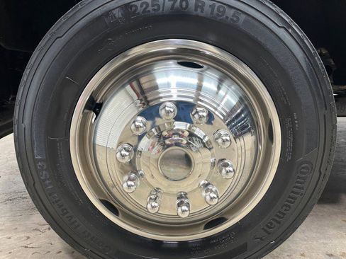 Used 2024 Ford F550 XL Crew Cab 203 4WD image 40