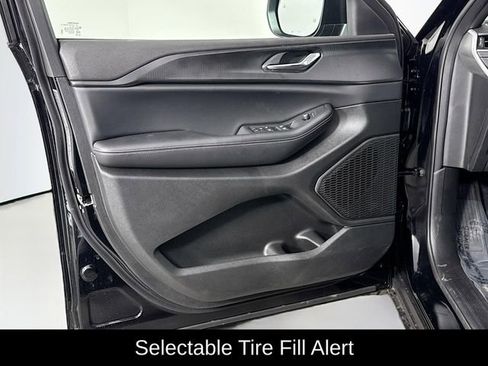 New 2025 Jeep Grand Cherokee Laredo X w/ Luxury Tech Group I image 15