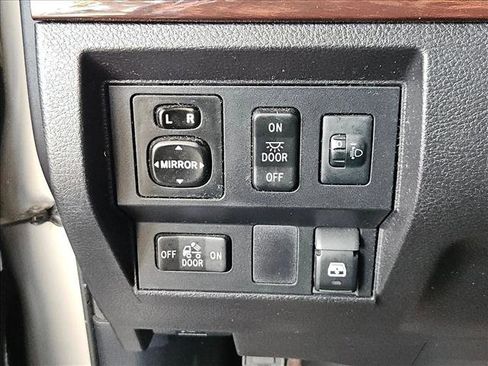 Used 2015 Toyota Tundra Limited image 13