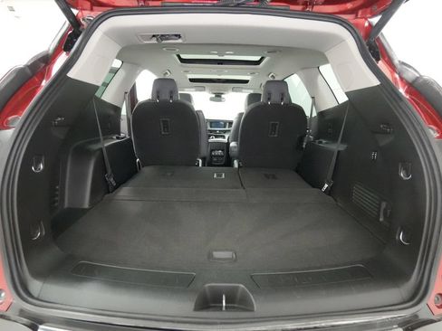 Used 2018 Buick Enclave Premium w/ Experience Buick Package FWD image 31