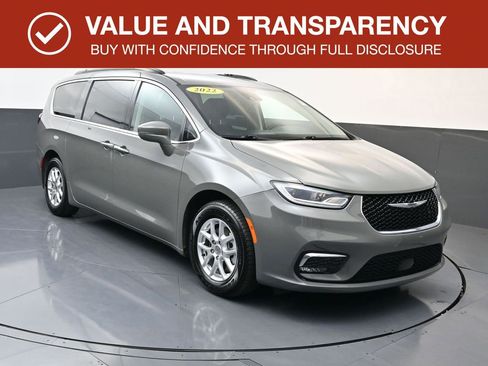 Used 2022 Chrysler Pacifica Touring-L image 1