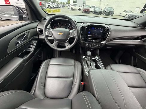 Used 2023 Chevrolet Traverse LT AWD/4WD image 19