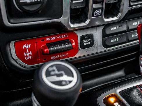 Used 2018 Jeep Wrangler Unlimited Rubicon image 39