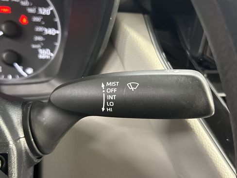 Used 2024 Toyota Corolla Cross L AWD/4WD image 45