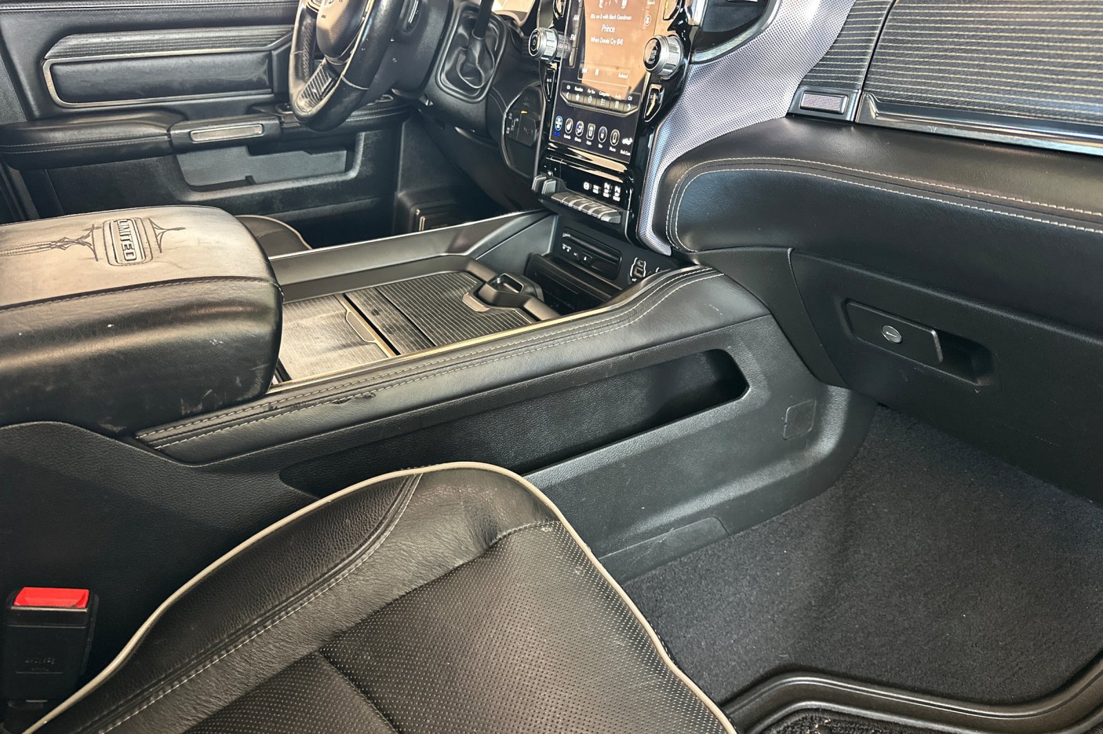 Used 2019 RAM 2500 Limited AWD/4WD image 12