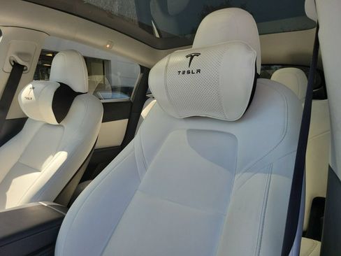Used 2022 Tesla Model Y Performance AWD/4WD image 15