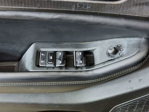 Used 2023 Jeep Grand Cherokee L Laredo image 28