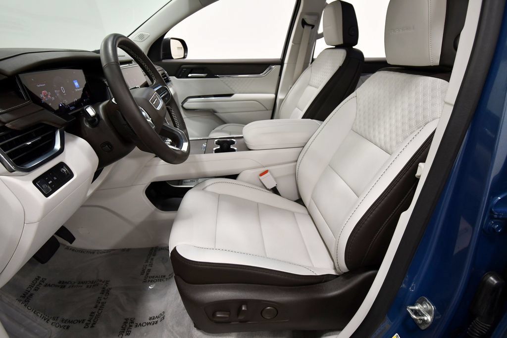 Used 2024 GMC Acadia Denali FWD image 14