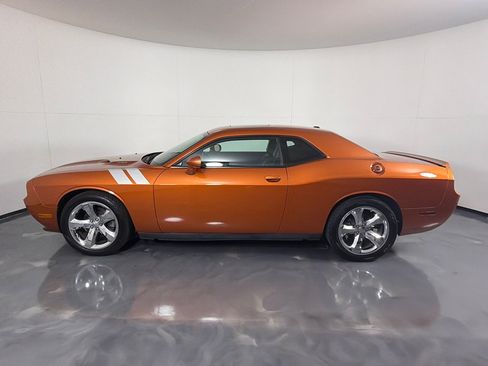 Used 2011 Dodge Challenger R/T RWD image 8