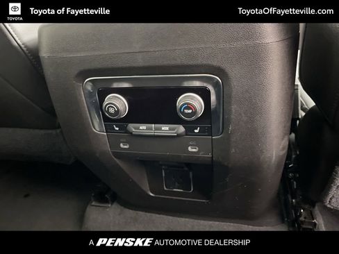 Used 2021 Chevrolet Tahoe Z71 w/ Luxury Package image 9