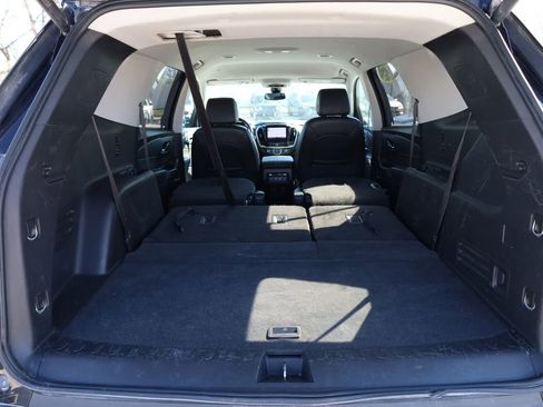 Used 2020 Chevrolet Traverse LT w/ LT Premium Package image 8
