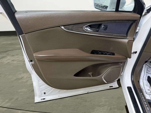 Used 2016 Lincoln MKX Reserve w/ Equipment Group 102A image 13