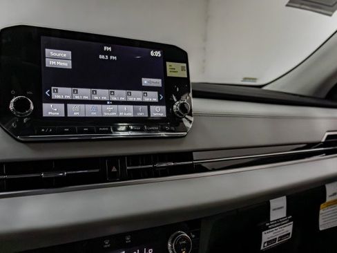 New 2025 Mitsubishi Outlander SEL image 12