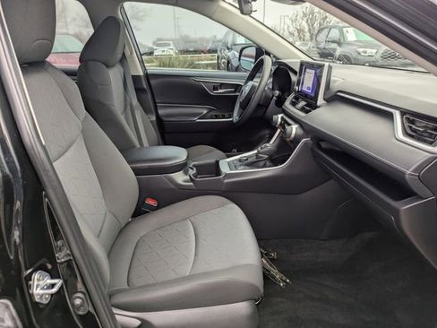 Used 2024 Toyota RAV4 AWD Hybrid image 31