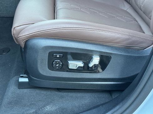 New 2026 BMW X5 sDrive40i w/ M Sport Package image 21