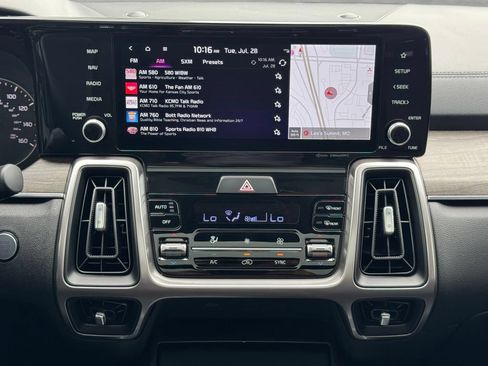 Used 2023 Kia Sorento S w/ Panoramic Sunroof Package AWD/4WD image 23