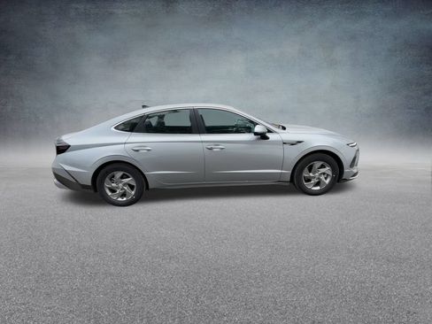 Used 2026 Hyundai Sonata SE FWD image 27
