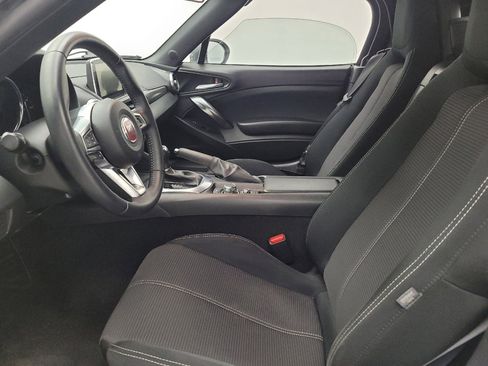 Used 2017 FIAT 124 Spider Classica image 17